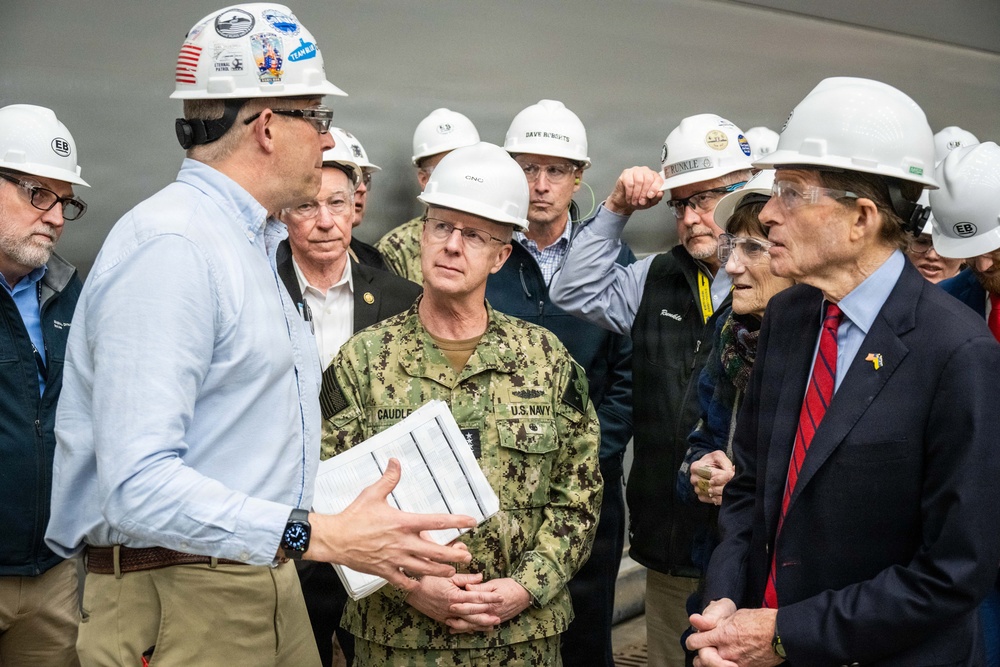 CNO and MCPON tour General Dynamics Electric Boat