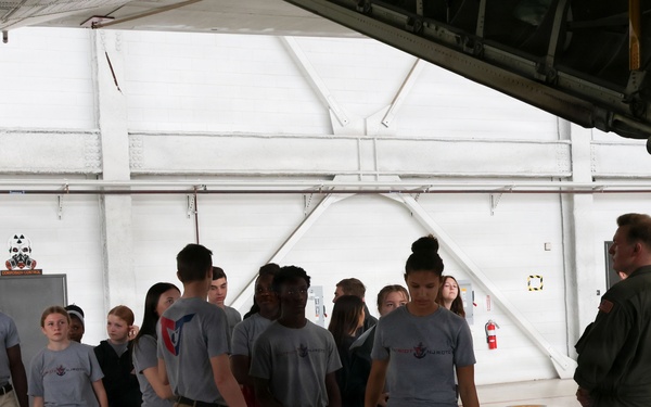MAG-24 Marines introduce Maryland NJROTC cadets to Marine aviation in Hawaii
