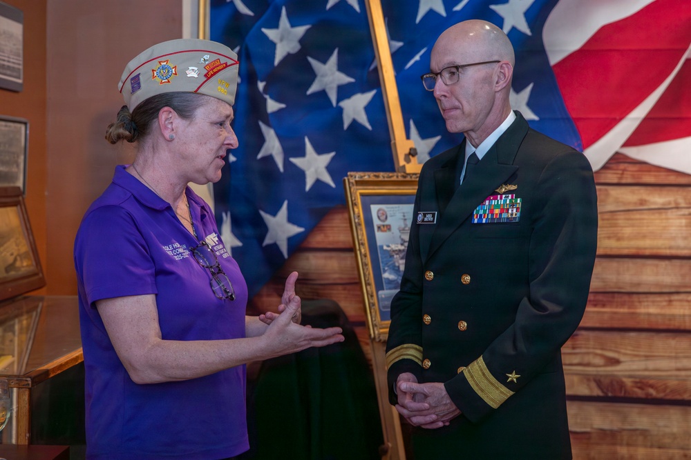 Sailors visit Veterans of Foreign Wars 1494
