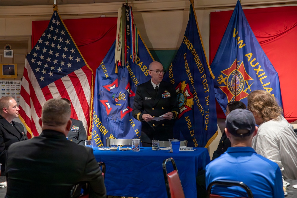 Sailors visit Veterans of Foreign Wars 1494