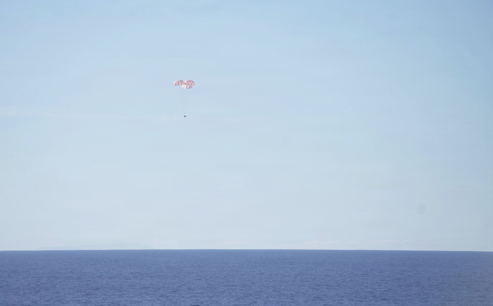 USS John P. Murtha Sailors, EODGU 1 Divers recover Artemis II Astronauts