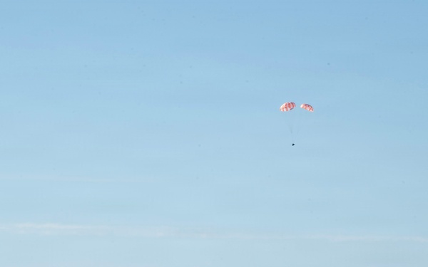 USS John P. Murtha Sailors, EODGU 1 Divers recover Artemis II Astronauts