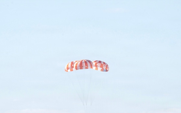 USS John P. Murtha Sailors, EODGU 1 Divers recover Artemis II Astronauts