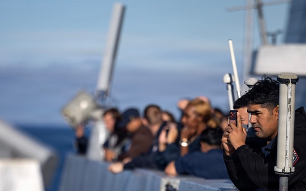 USS John P. Murtha Sailors, EODGU 1 Divers recover Artemis II Astronauts