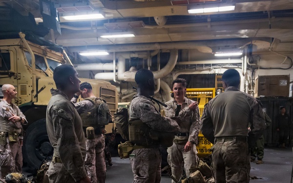 11th MEU Marines, Sailors Conduct Sparrow Hawk Rehearsal Aboard USS Boxer