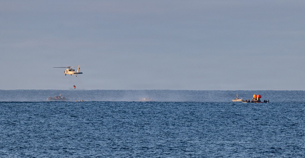 USS John P. Murtha Sailors, EODGRU 1 Divers recover Artemis II Astronauts