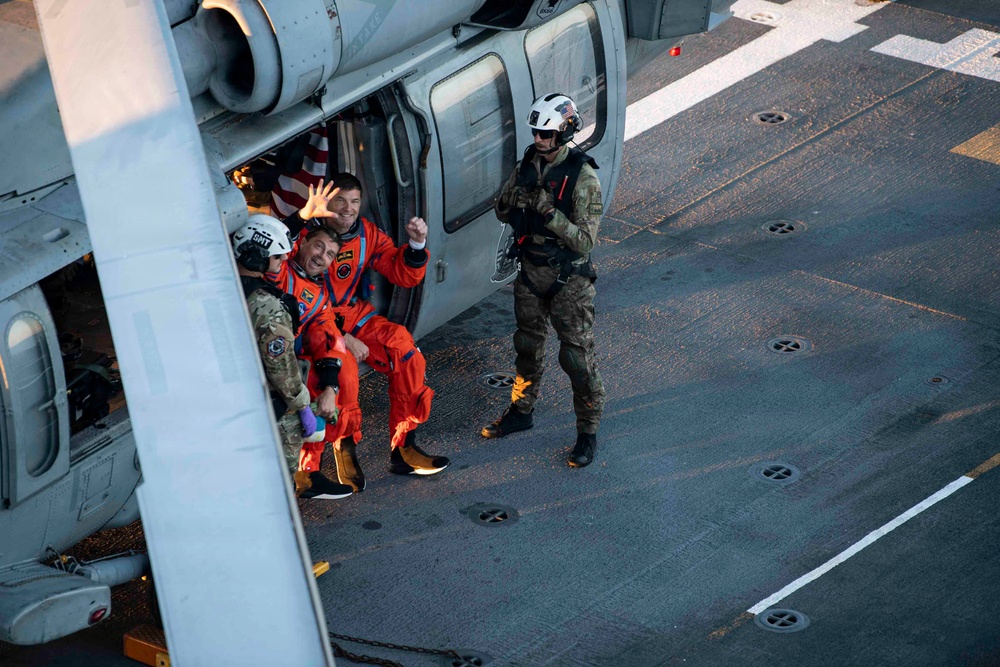 USS John P. Murtha Sailors, EODGRU 1 Divers recover Artemis II Astronauts