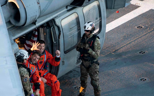 USS John P. Murtha Sailors, EODGU 1 Divers recover Artemis II Astronauts