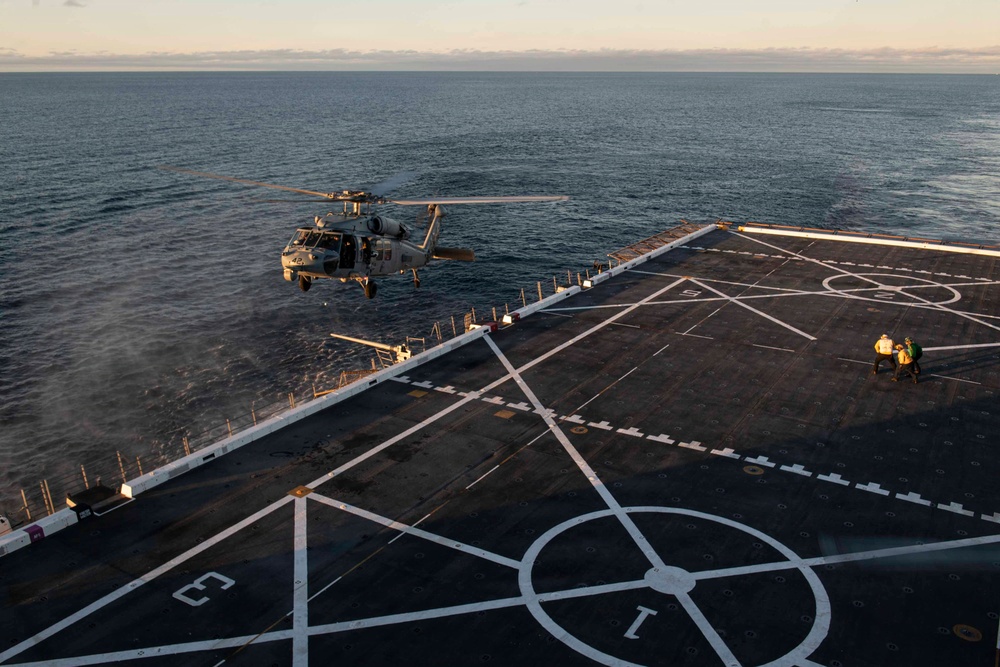 USS John P. Murtha Sailors, EODGRU 1 Divers recover Artemis II Astronauts