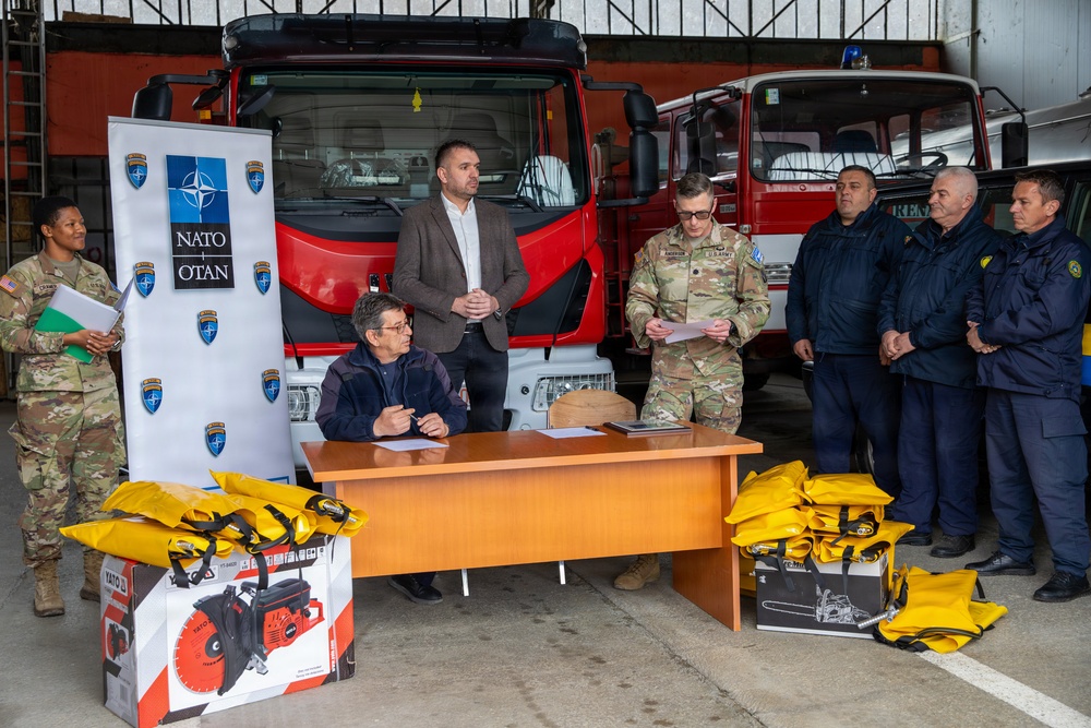 Kosovo Force (KFOR) supports Zubin Potok Fire Brigade with equipment donation
