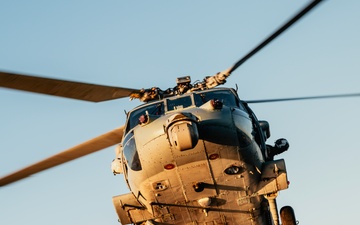 MH-60S Seahawks Transport Artemis II Crew Members to USS John P. Murtha