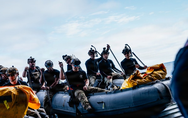 Navy Divers Prepare to Recover the Orion Space Craft