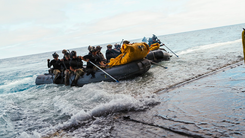 Navy Divers Prepare to Recover the Orion Space Craft