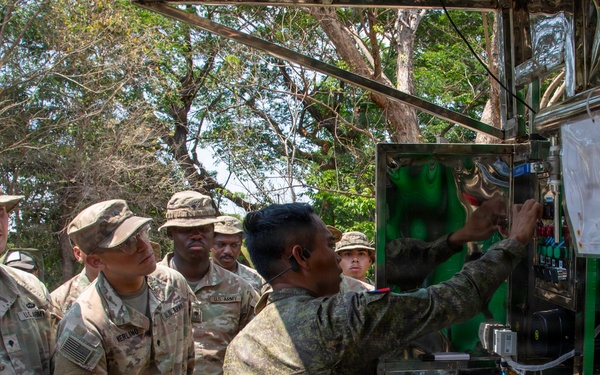 Sustaining the Force: 25th Infantry Division, Philippine Army Deliver Potable Water