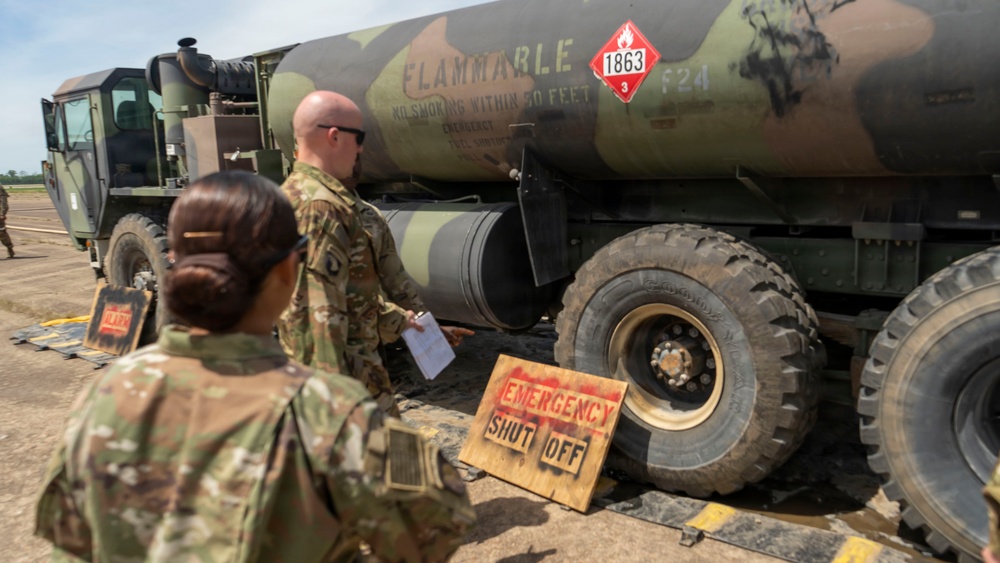 101st Division Sustainment Brigade Soldiers conduct FARP inspection during JRTC rotation