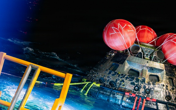 USS John P. Murtha and Navy Divers Recover the Orion Space Craft
