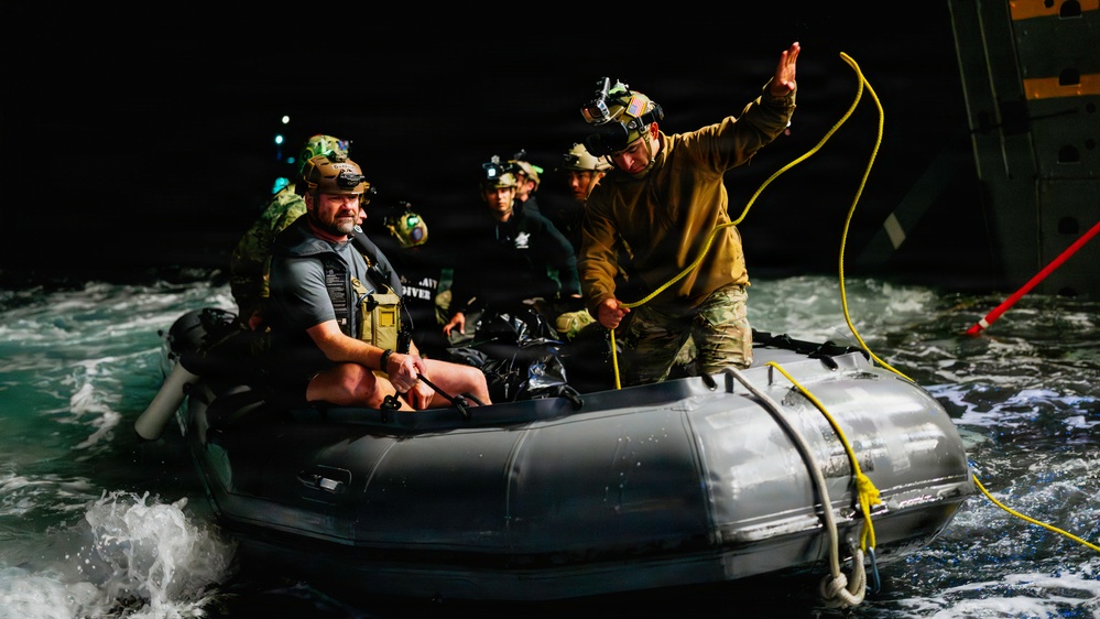 USS John P. Murtha and Navy Divers Recover the Orion Space Craft