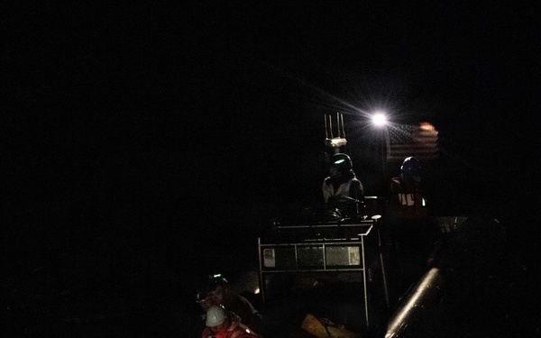 USS John P. Murtha, EODGRU1 divers, NASA Engineers recover the Orion crew module