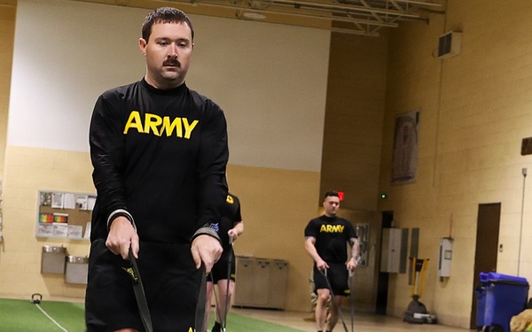 Illinois Army National Guard Headquarters Shows Endurance, Grit, During Army Fitness Test