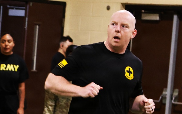 Illinois Army National Guard Headquarters Shows Endurance, Grit, During Army Fitness Test