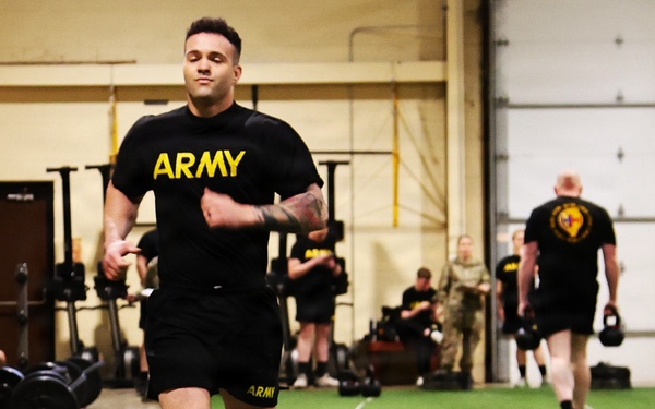 Illinois Army National Guard Headquarters Shows Endurance, Grit, During Army Fitness Test