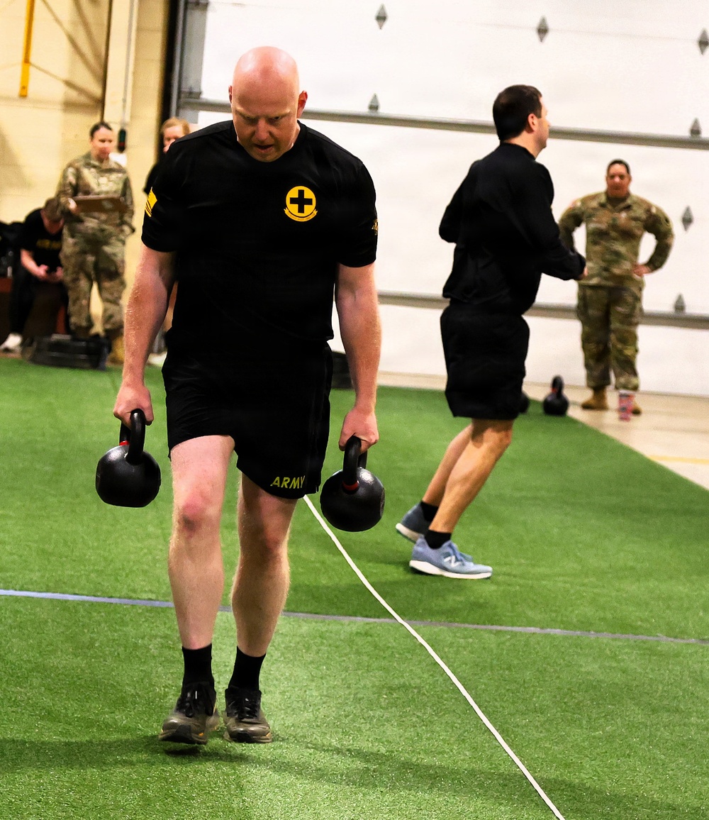 Illinois Army National Guard Headquarters Shows Endurance, Grit, During Army Fitness Test