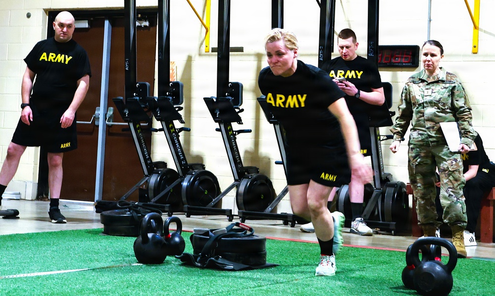 Illinois Army National Guard Headquarters Shows Endurance, Grit, During Army Fitness Test