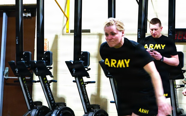 Illinois Army National Guard Headquarters Shows Endurance, Grit, During Army Fitness Test