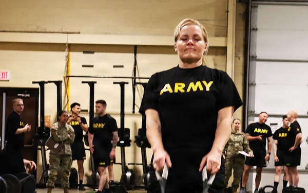 Illinois Army National Guard Headquarters Shows Endurance, Grit, During Army Fitness Test