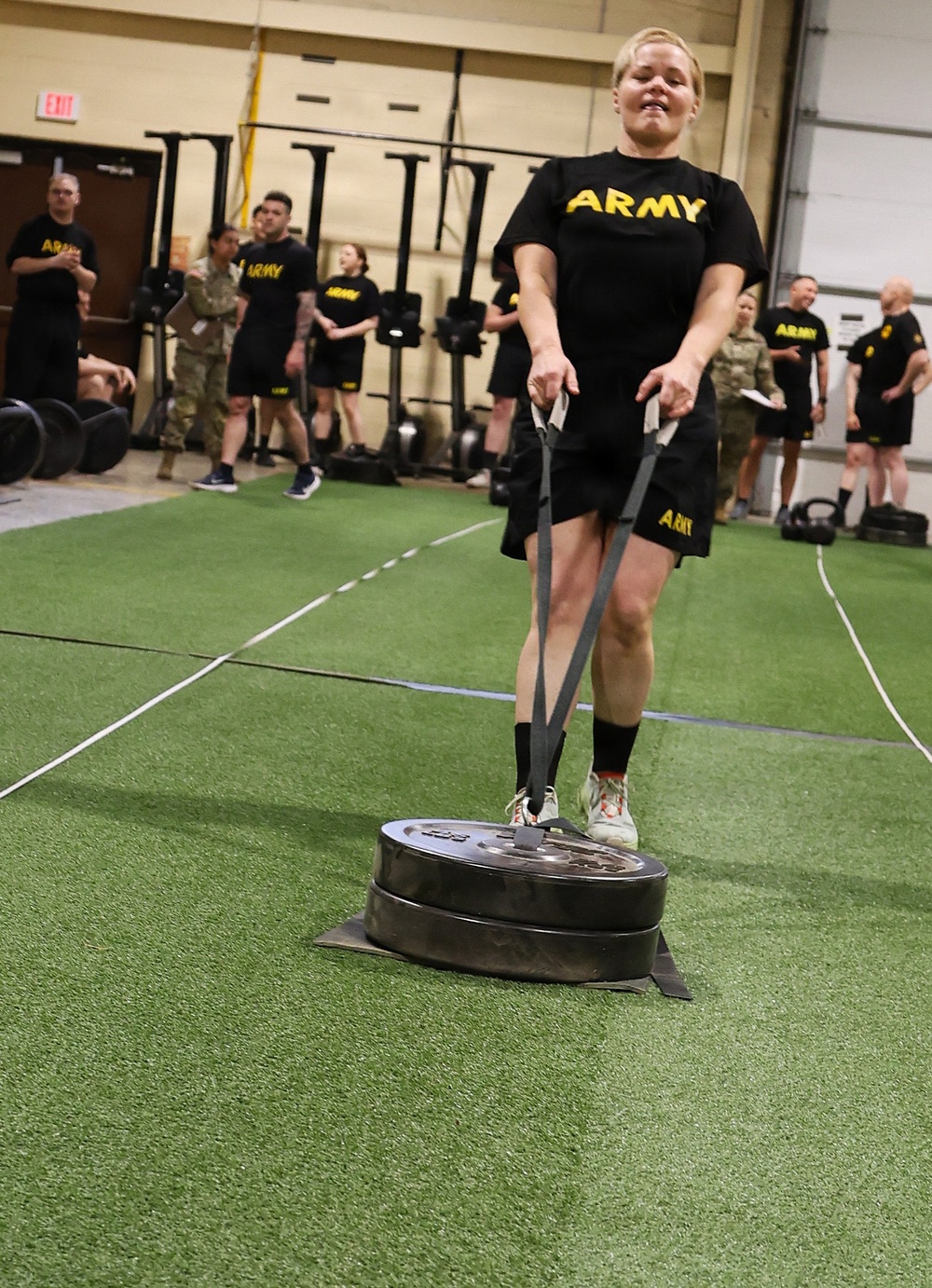 Illinois Army National Guard Headquarters Shows Endurance, Grit, During Army Fitness Test