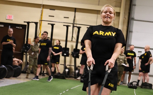 Illinois Army National Guard Headquarters Shows Endurance, Grit, During Army Fitness Test