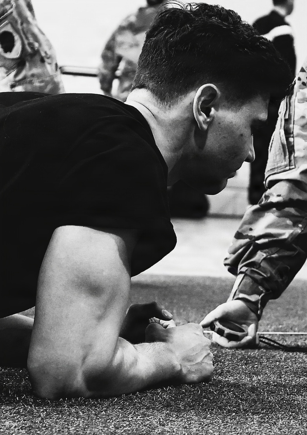 Illinois Army National Guard Headquarters Shows Endurance, Grit, During Army Fitness Test