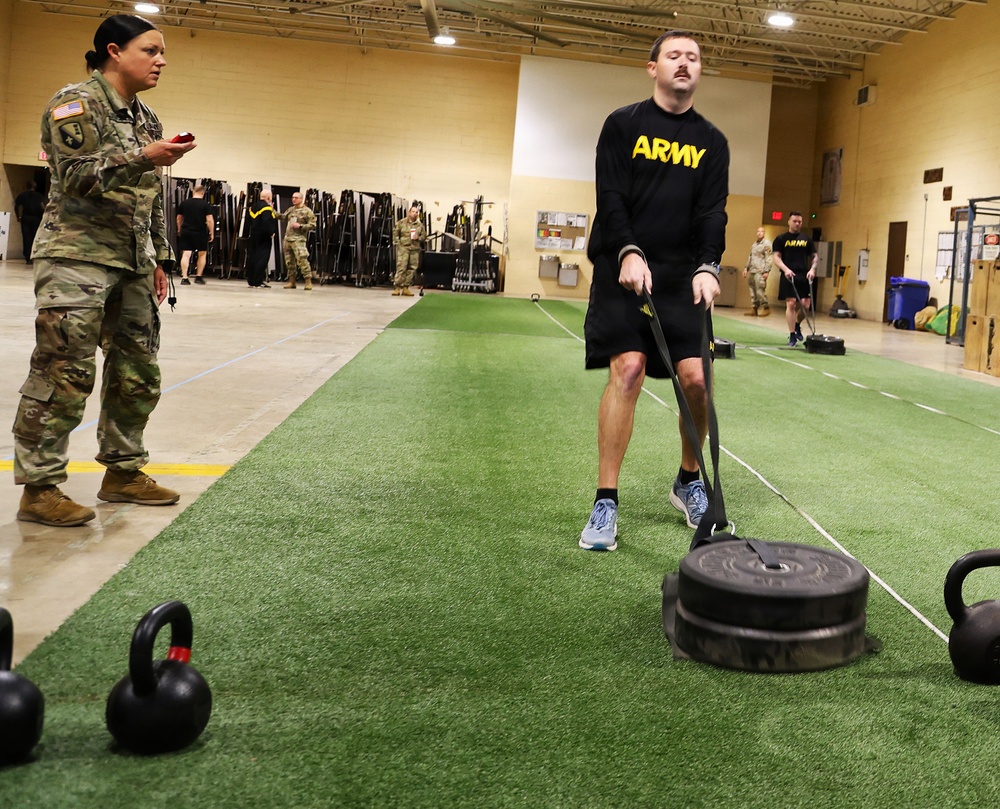 Illinois Army National Guard Headquarters Shows Endurance, Grit, During Army Fitness Test