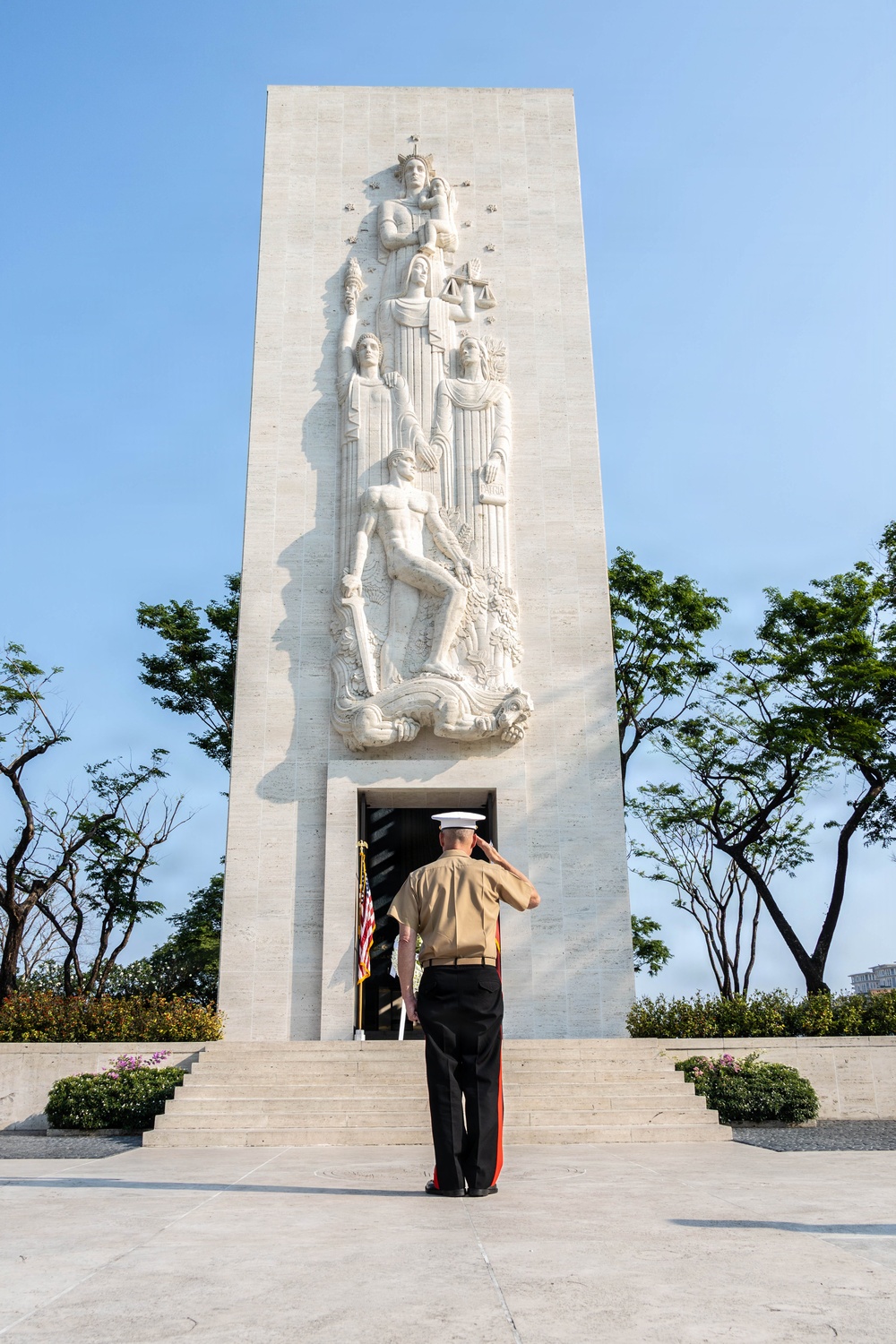 The 38th Assistant Commandant of the Marine Corps visits the Manila American Cemetery and Memorial
