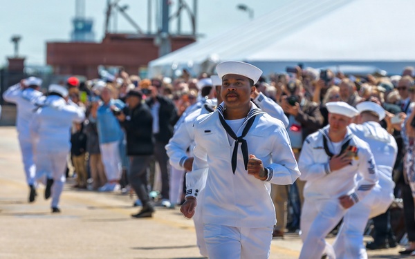USS Harvey C. Barnum (DDG 124) Commissioning Ceremony