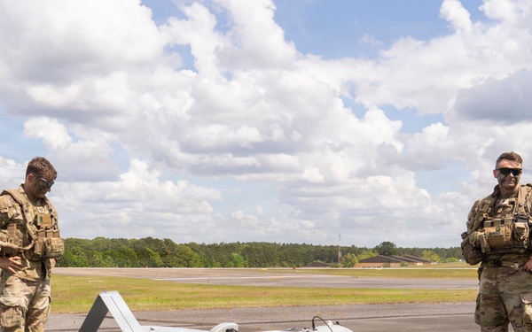 Civilian contractor prepares Aerosonde UAS for reconnaissance during JRTC rotation at Fort Polk