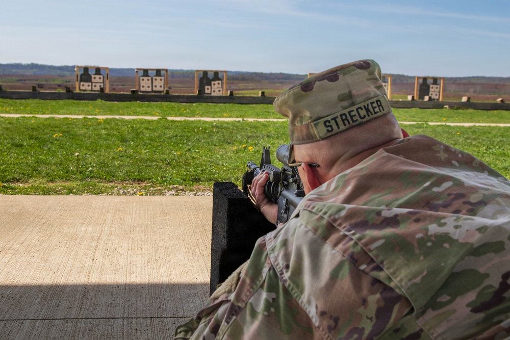 Indiana Guardsmen assigned snged to the 38th Infantry Division conduct weapons qualifications at Camp Atterbury.