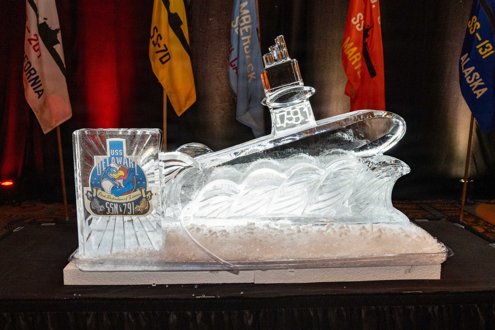 CNO delivers remarks at the Groton Area Submarine Birthday Ball