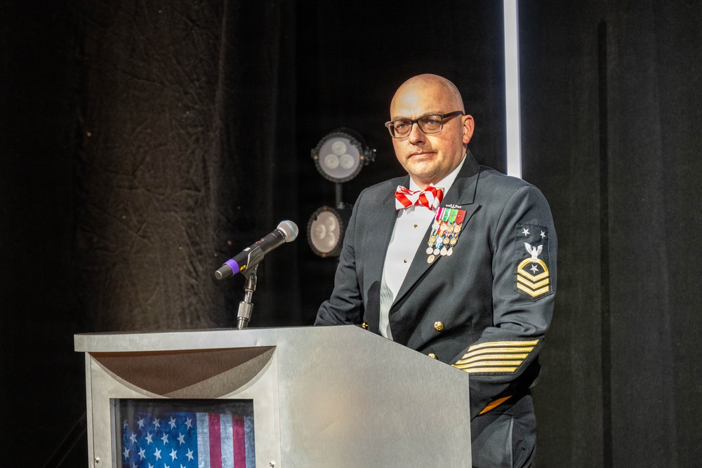 CNO delivers remarks at the Groton Area Submarine Birthday Ball