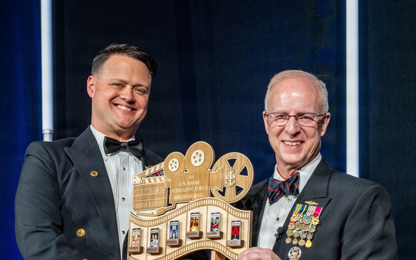 CNO delivers remarks at the Groton Area Submarine Birthday Ball