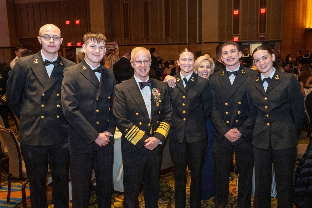 CNO delivers remarks at the Groton Area Submarine Birthday Ball