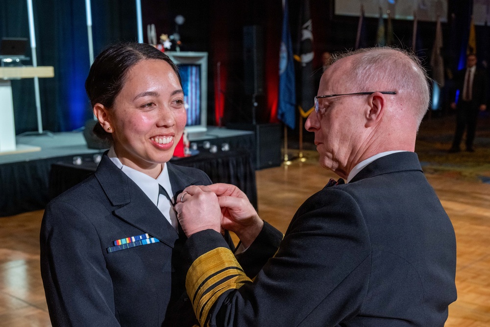 CNO delivers remarks at the Groton Area Submarine Birthday Ball