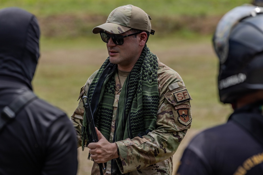 U.S. Air Force and Servicio de Protección Institucional Build Partnership in Panama