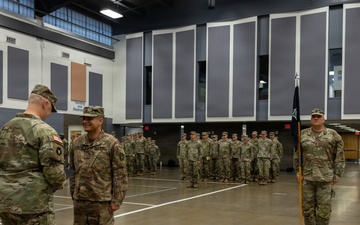 Soldier receives Minnesota Achievement Ribbon