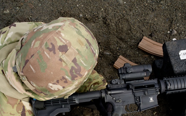 910th Engineer Support Company Soldiers sharpen marksmanship skills