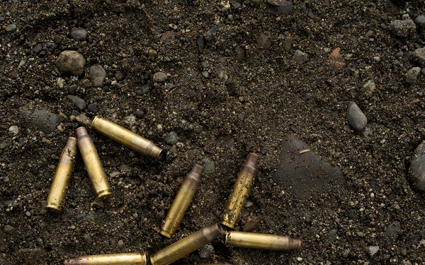 910th Engineer Support Company Soldiers sharpen marksmanship skills