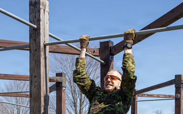 Estonian Soldier Performs Pull-Up