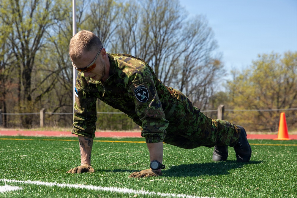 Estonian Soldier Performs Push-Up