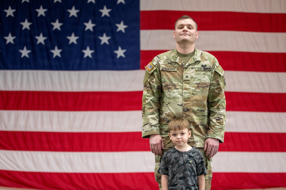 301st HHD recognizes Soldiers