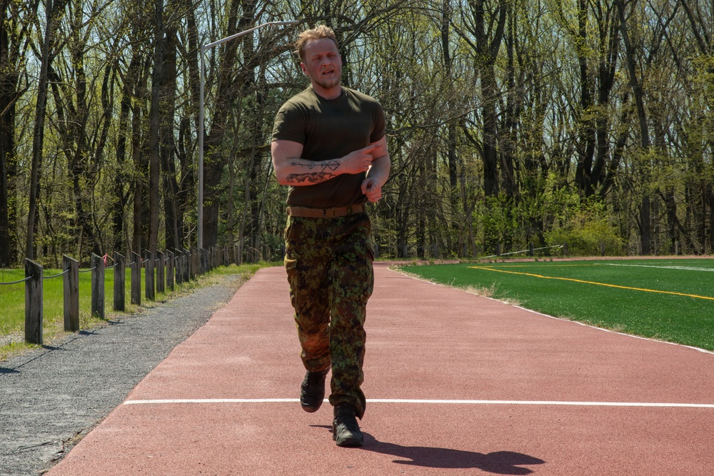 Estonian Soldier Runs